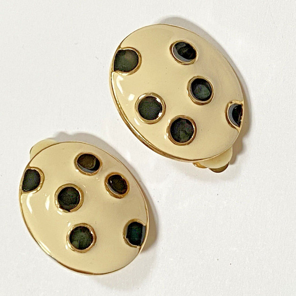 Vintage Clip On Earrings 1980s Boss Lady Black & White Enamel on Goldtone Ovals - Picture 1 of 6